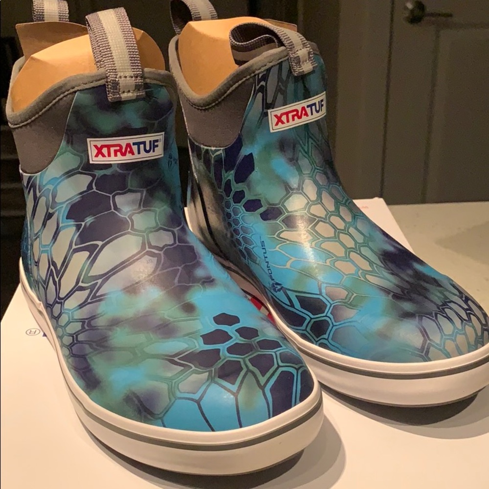 Xtratuf Women’s Ankle Deck Boot